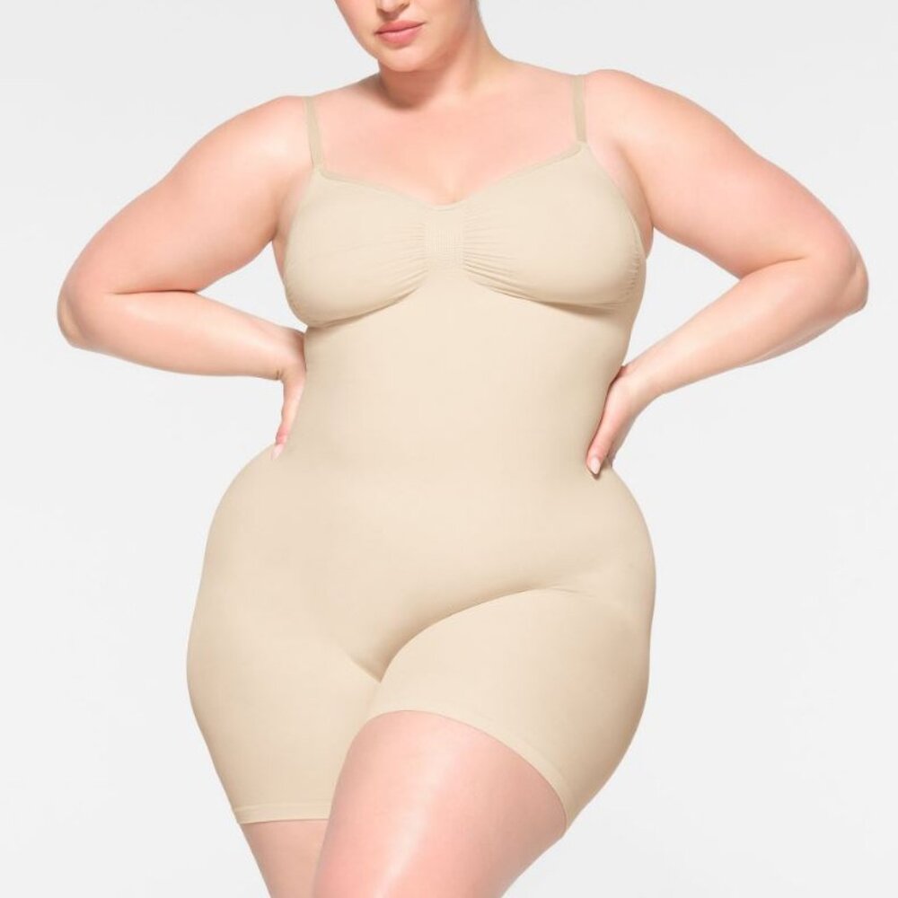 Skims Seamless Sculpt Mid Thigh Bodysuit